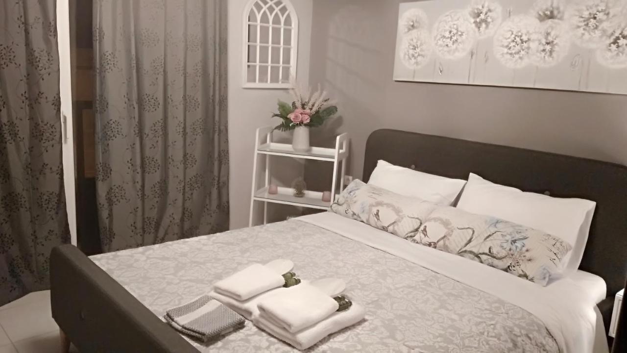 Iris Deluxe Suites 2 Кавала Екстериор снимка