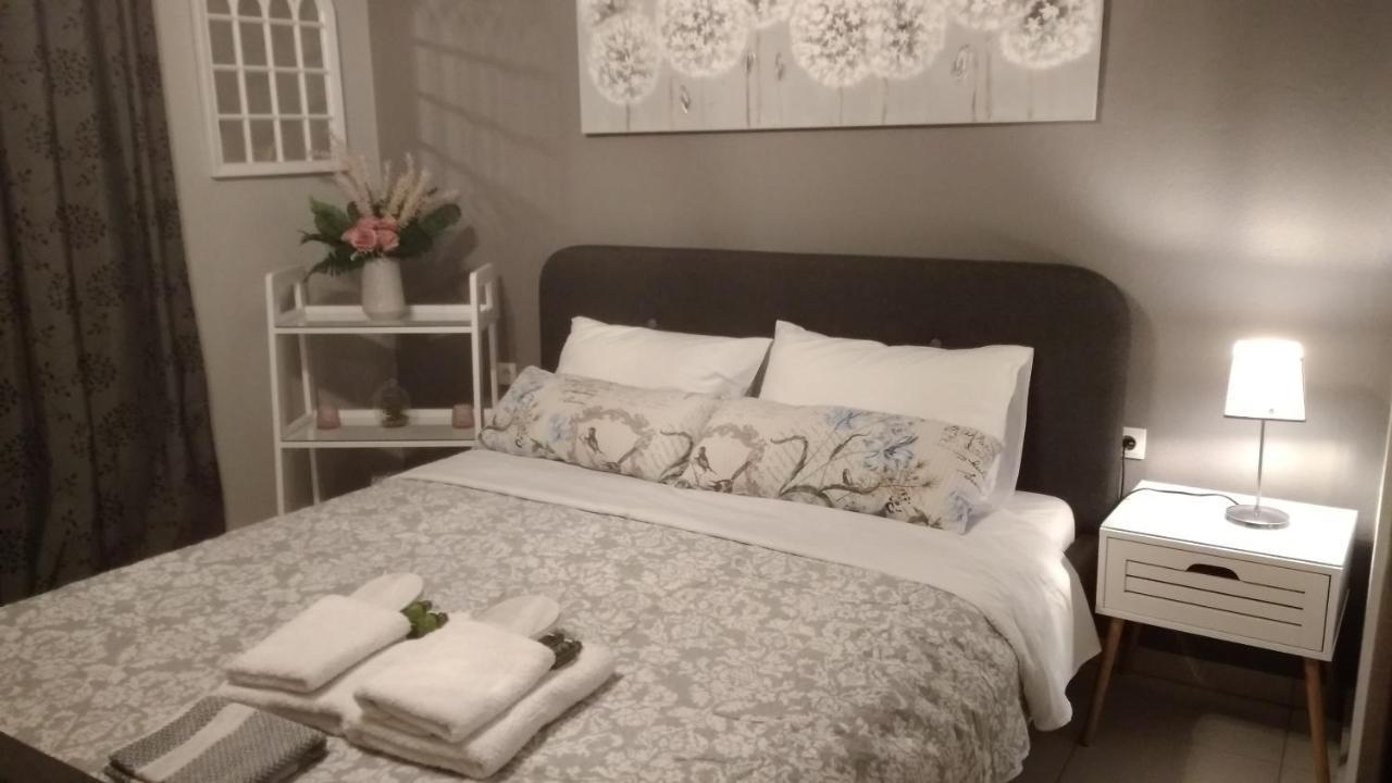Iris Deluxe Suites 2 Кавала Екстериор снимка