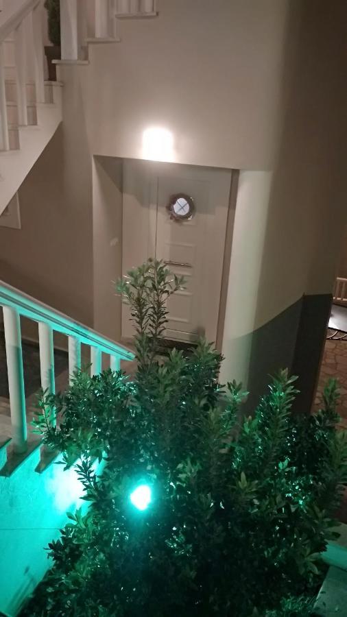 Iris Deluxe Suites 2 Кавала Екстериор снимка