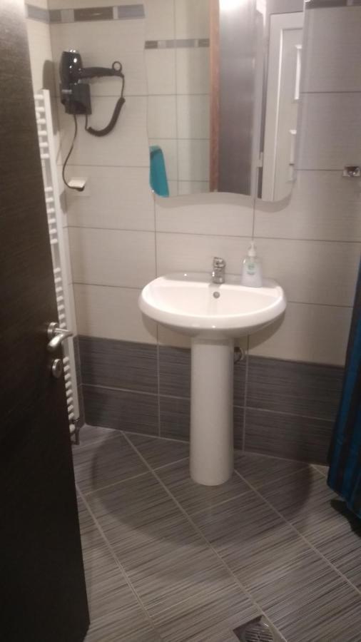 Iris Deluxe Suites 2 Кавала Екстериор снимка