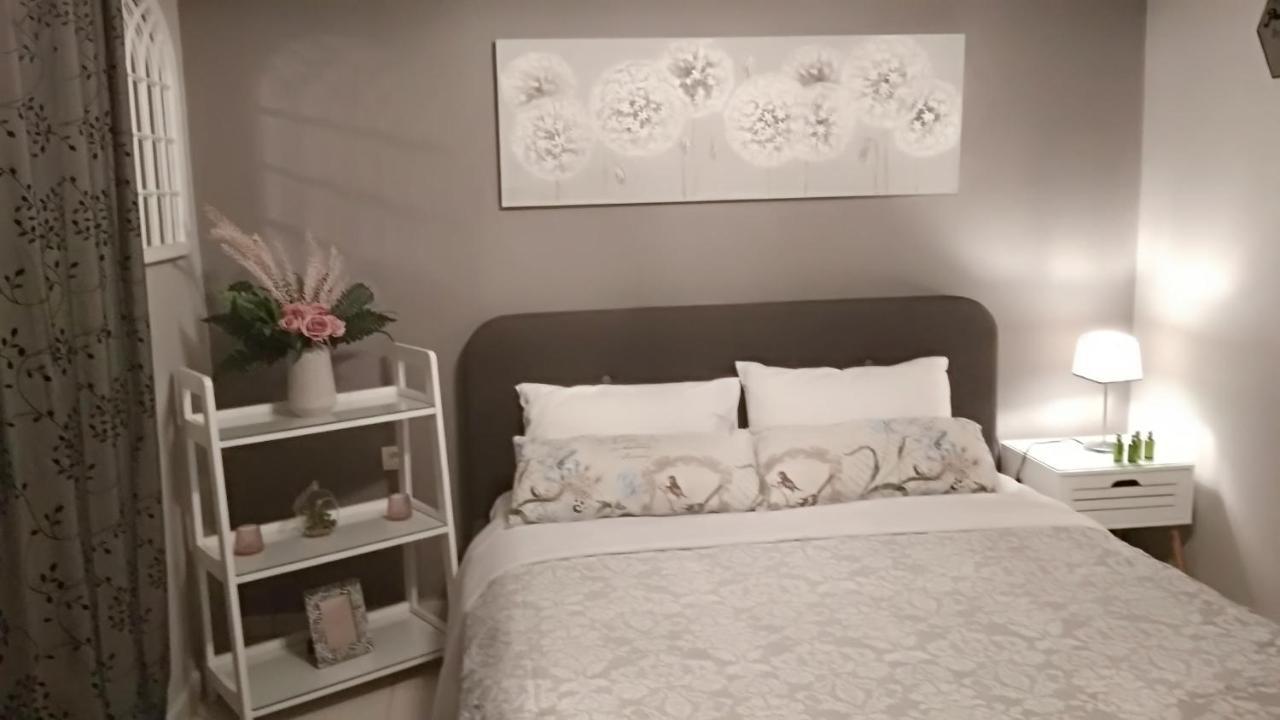 Iris Deluxe Suites 2 Кавала Екстериор снимка